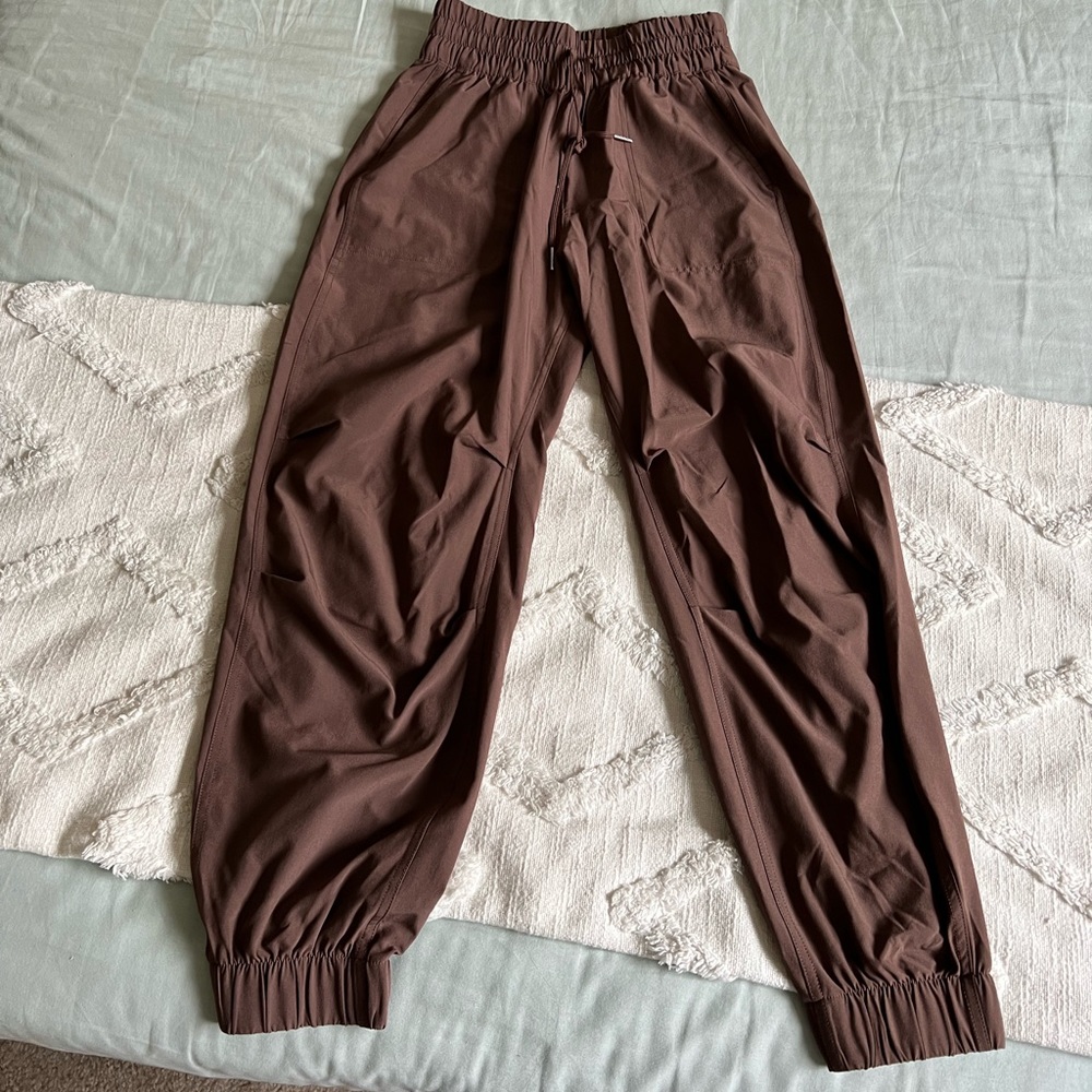 Abercrombie traveler jogger